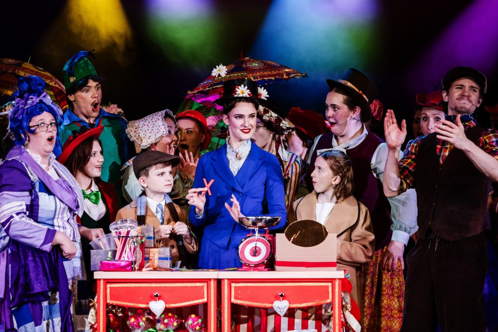 Mary Poppins - Beaconms